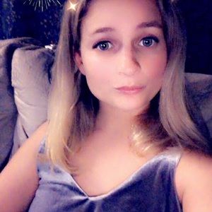 Meet your Posher, Caitlyn